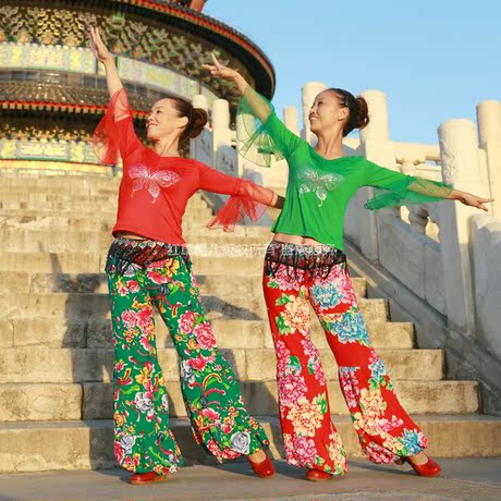 杨艺 春英 红草莞儿 广场舞服装 冬装新款 3900