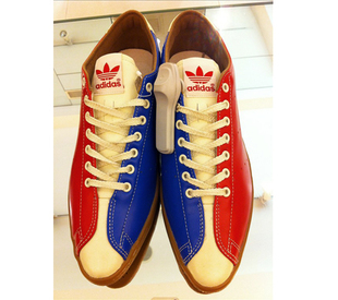 HALO香港代購 Adidas x Jeremy Scott 红蓝撞色尖头休闲波鞋