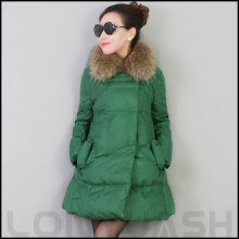 淘宝网清仓！2012冬装新款女装韩版潮长款大码毛领品牌羽绒服正品女外套