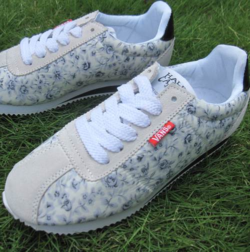 2010�¿�Vans�˶�ЬŮЬVans����Ьʱ�к���Ůʽ��Ь361Ь��