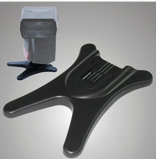 Flash base General type Bottom 1/4 Screw Tripod can be accessedin the 3C Digital Accessories, SLR/Single-camera accessories , Flash , Camera Flash category - from Buy2taobao.com to provide professional Taobao agent buy service