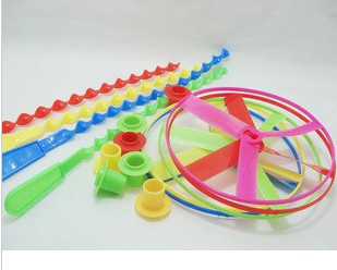 特价手推飞碟 飞天仙子益智儿童玩具塑料竹蜻蜓地摊热卖玩具批 发|msdalam kategori Toy/bayi/teka-teki/blok bangunan/model, sukan luar/Leisure/Mainan tradisional, cakera terbang/UFO/Bamboo kelas dragonfly - dari Buy2taobao.com untuk memberikan perkhidmatan ejen Taobao profesional membeli