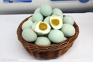  东北特产 农家土鸭蛋草鸭蛋腌制的咸鸭蛋/咸蛋  快递6元包邮