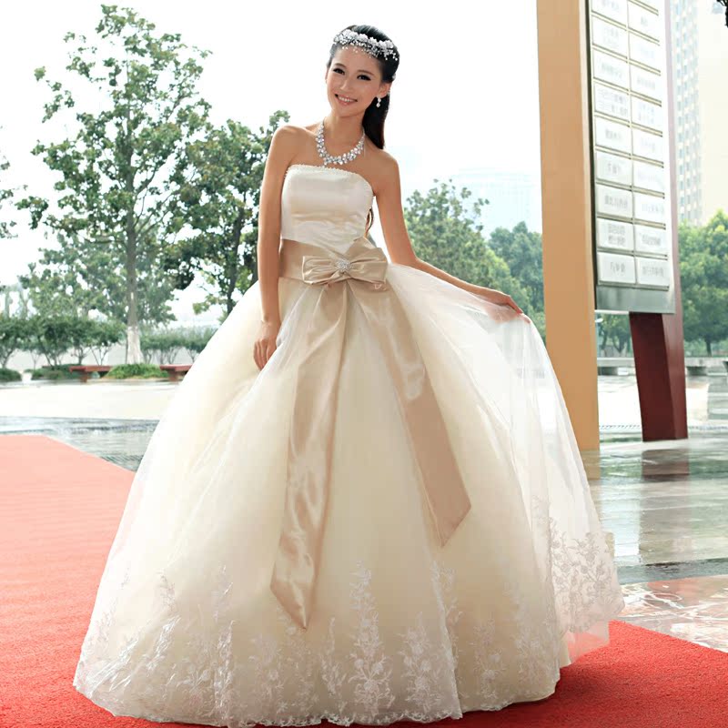 婚纱礼服 2013最新款韩版抹胸齐地公主绑带款蝴蝶新娘婚纱蕾丝 婚纱礼服 2013最新款韩版抹胸齐地公主绑带款蝴蝶新娘婚纱蕾丝