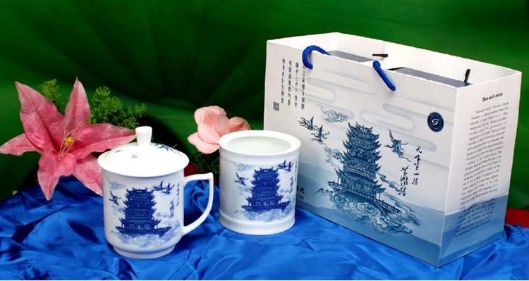 湖北特色创意礼品青花陶瓷杯青花瓷笔筒办公礼品套件会议商务礼t在类目 家居饰品, 创意饰品, 创意礼品中 - 来自Buy2taobao.com提供专业的淘宝代购服务