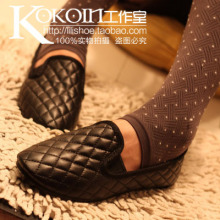 KOKOIN2012春季韩版时尚可爱格子亮皮平跟尖头单鞋女鞋子低帮鞋