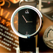 CK (Calvin Klein) relojes nuevos modelos personalizados de manera simple y transparente, cinturón negro femenino mesa auxiliar