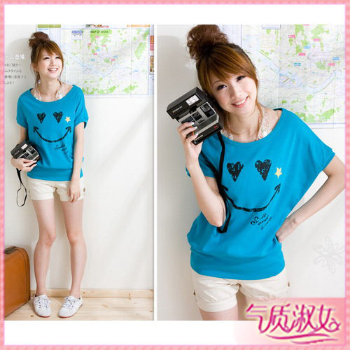 ��˫��ڡ�2011�Ŀ�R083�ɰ�Ц��ӣ�һ���������䴿��T�� �۸�:15.00