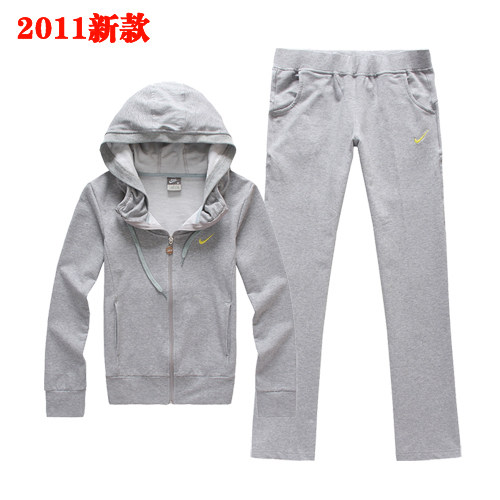 秋装2011新款<span class=H>促销</span>运动服 882609C 女款运动套装 灰色