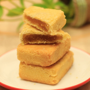  买4送1 日光岩台湾凤梨酥160g 口感超好台湾厦门特产美味零食