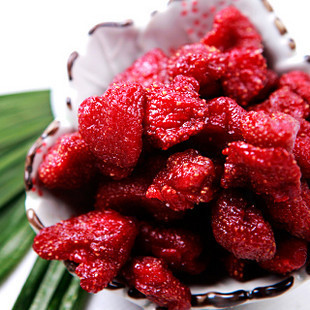  百草味 特产蜜饯零食 台湾风味果脯 水果干 草莓干【230g罐装】