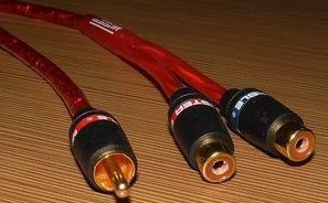 ps3接显示器,电脑音频和ps3音频同时接入一个