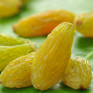  天猫原创 丝路宝典 新疆特产绿色零食 特级哈密王葡萄干220g 特价