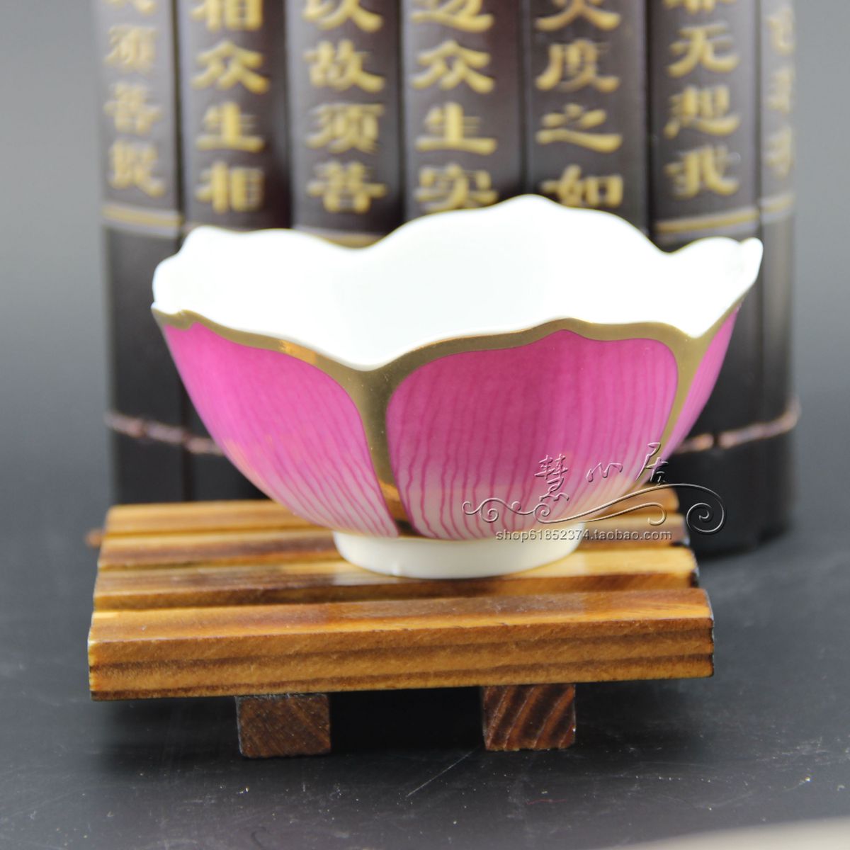 佛教用品供盤大小號陶瓷描金彩繪蓮花供碗貢碗金邊荷花蓮花瓣佛具在類目 家居飾品, 裝飾器皿, 裝飾碗中 - 來自Buy2taobao.com提供專業的淘寶代購服務