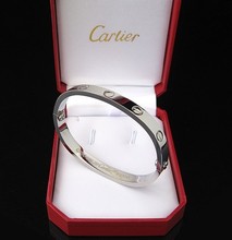 Sección especial de 4 bajo el rojo diamante Cartier Cartier pulsera de plata destornillador Versión en acero inoxidable