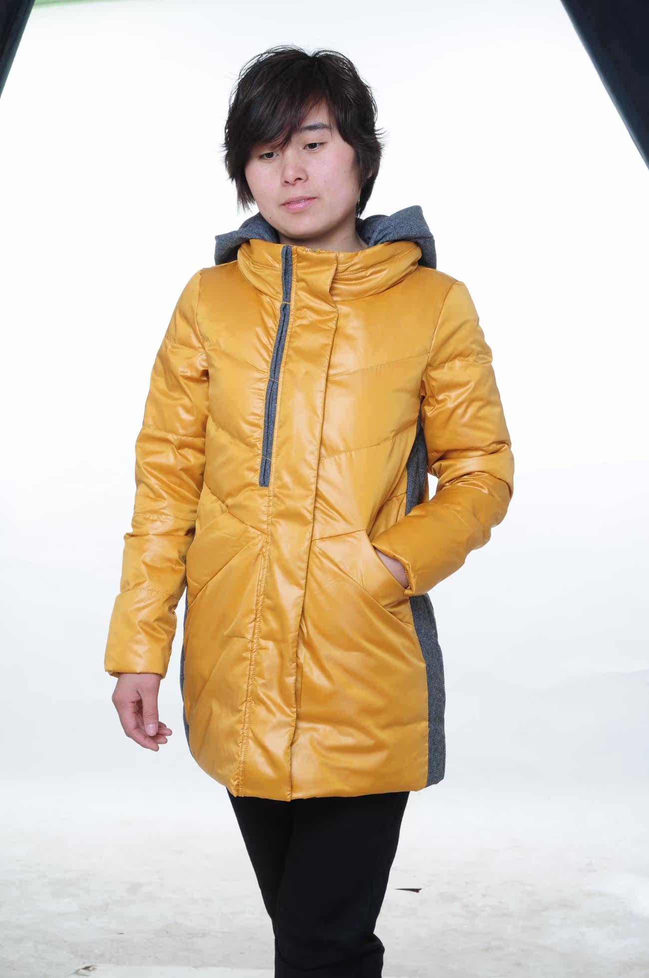 2011秋冬新款 女装 正品雁皇羽绒服 女 中长款 正品YF650包邮