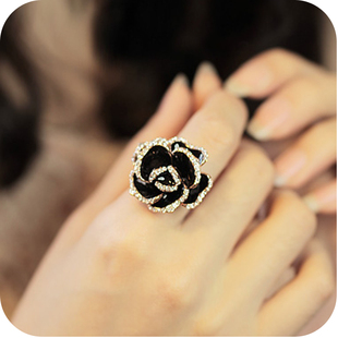  满35包邮 OD0116 镶钻黑玫瑰花开口戒指 韩版女款复古水钻戒饰品