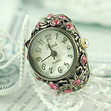 �ؼ�! �߹����ʱ��������ָ����ָ�ֱ��ִ�Ů������ˮ������ű�
