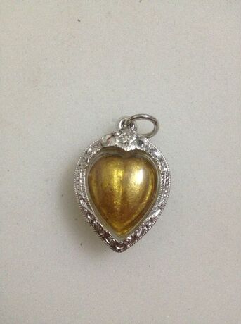 泰国佛牌真品 爱情降头师阿赞喷 狐狸心 桃花和