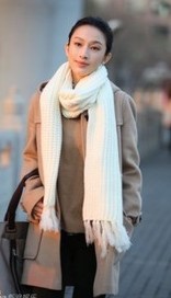 北京青年白色纯手织围巾元宝针百搭保暖时尚女