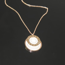 2011 en el nuevo collar de Bvlgari Bvlgari gran par natural de cáscara rosa colgante joyas de oro