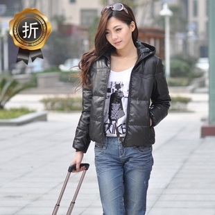 经典韩版黑色修身显瘦皮衣卫衣女短款真皮羽绒