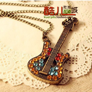  E4207- -1酷儿饰品厂批发 欧美外贸饰品 复古彩钻吉他项链 毛衣链
