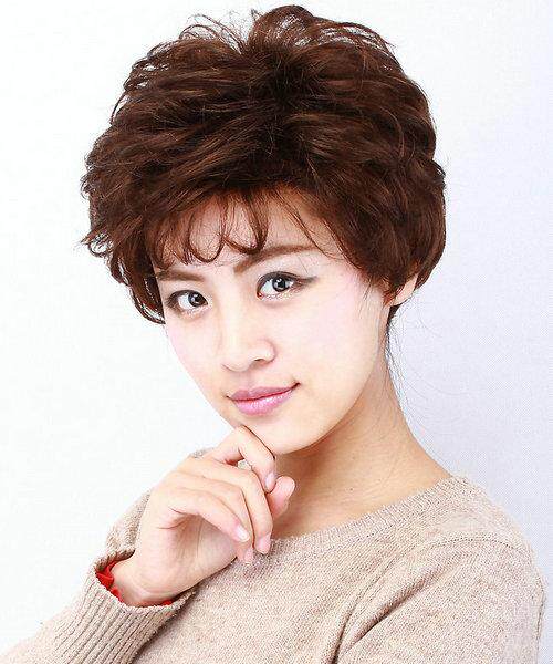 中年女士短发卷发_中年女士卷发发型_中年女士