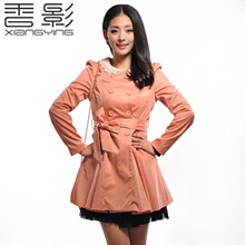 【特卖惠】香影2012秋装正品韩版双排扣修身蕾丝风衣外套F823057