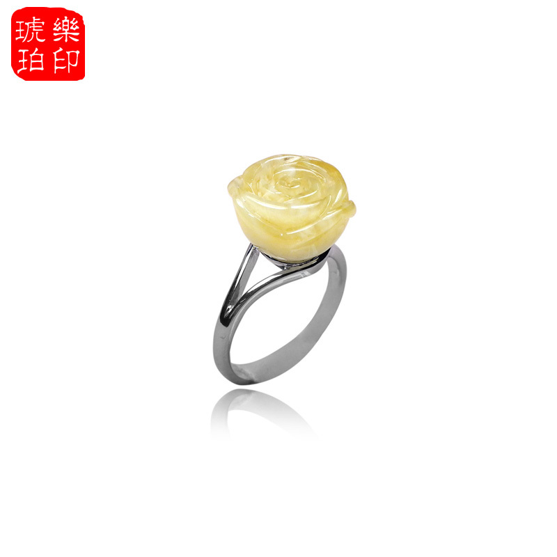 求购一款戒指,是方谬神探里张卫健带的那款红