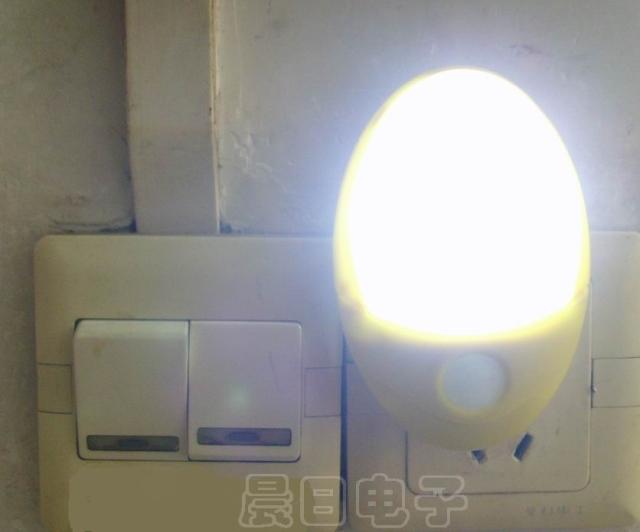 led光控人体感应灯红外小夜灯走廊楼道灯宝宝灯儿童节能壁灯包邮