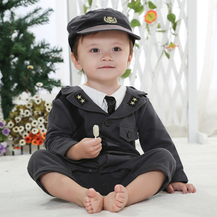 连体衣哈衣春装四个月黑色拍照男宝宝衣服一周