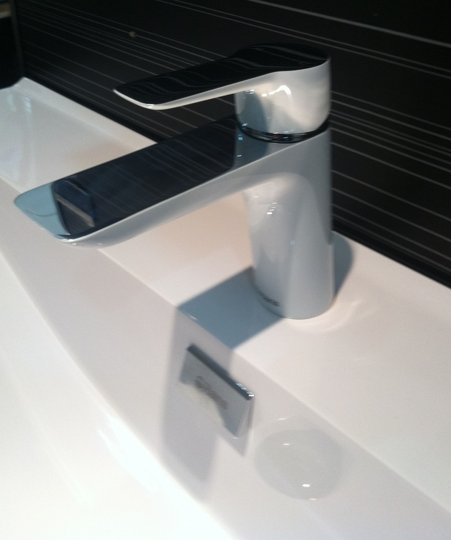 Basin Faucet Shower Room Basin TOILET household Hole Washbasin Hot and cold water tap white K1078in the Decoration main material , Toiletries , Bathroom faucet , Basin mixer category - from Buy2taobao.com to provide professional Taobao agent buy service