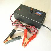 数显12v蓄电池充电器摩托车汽车，电瓶智能充电器电流可调1-10a