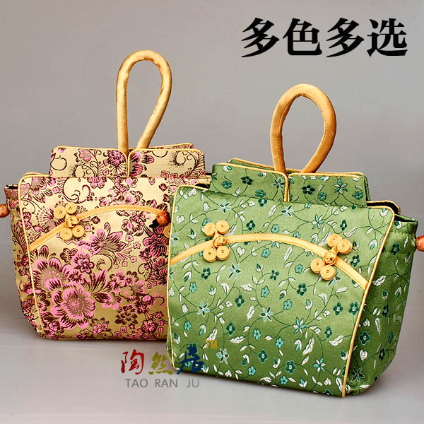 丝绸织锦缎手拎中式衣服造型手包手提包唐装包婚庆喜袋旗袍包在类目 床上用品, 其它中 - 来自Buy2taobao.com提供专业的淘宝代购服务