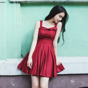 日系森女文艺性感露背吊带，连衣裙雪纺一字，领露肩无袖短裙小红裙子