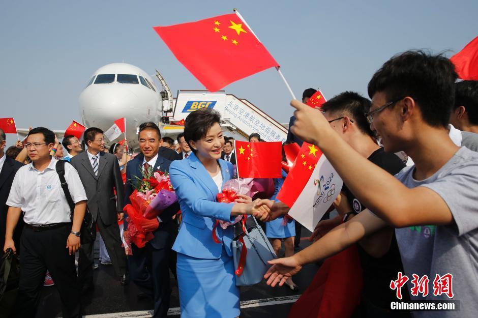 小国旗批发小彩旗小红旗手摇旗手挥旗旗帜定做导游助威加油旗子在类目 电子词典/电纸书/文化用品, 教学演示/展示告示用品, 旗帜中 - 来自Buy2taobao.com提供专业的淘宝代购服务