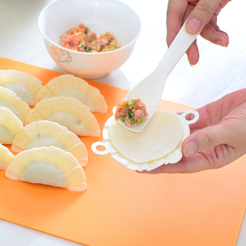 日本进口创意包饺子器 厨房用具品小工具 包饺子模具 轻松包饺子在类目 厨房/烹饪用具, 厨用小工具/厨房储物, 包饺子器中 - 来自Buy2taobao.com提供专业的淘宝代购服务