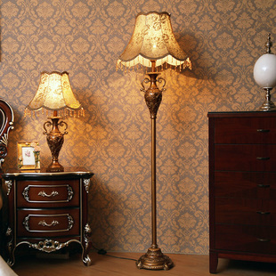 欧式落地灯美式复古家用客厅沙发茶几灯站灯卧室床头立式高脚台灯
