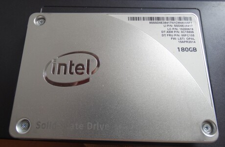 东芝q ssd