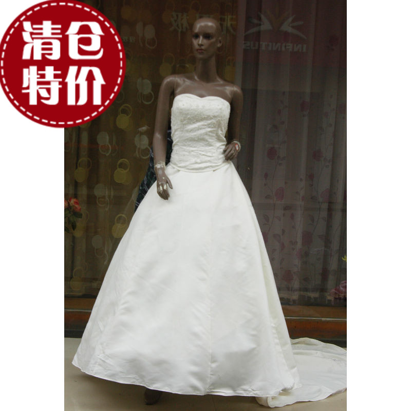 全新处理拖尾婚纱 蕾丝钉珠华丽款婚纱 大蓬进口缎面大气婚纱在类目 女装/女士精品, 婚纱/旗袍/礼服, 婚纱中 - 来自Buy2taobao.com提供专业的淘宝代购服务