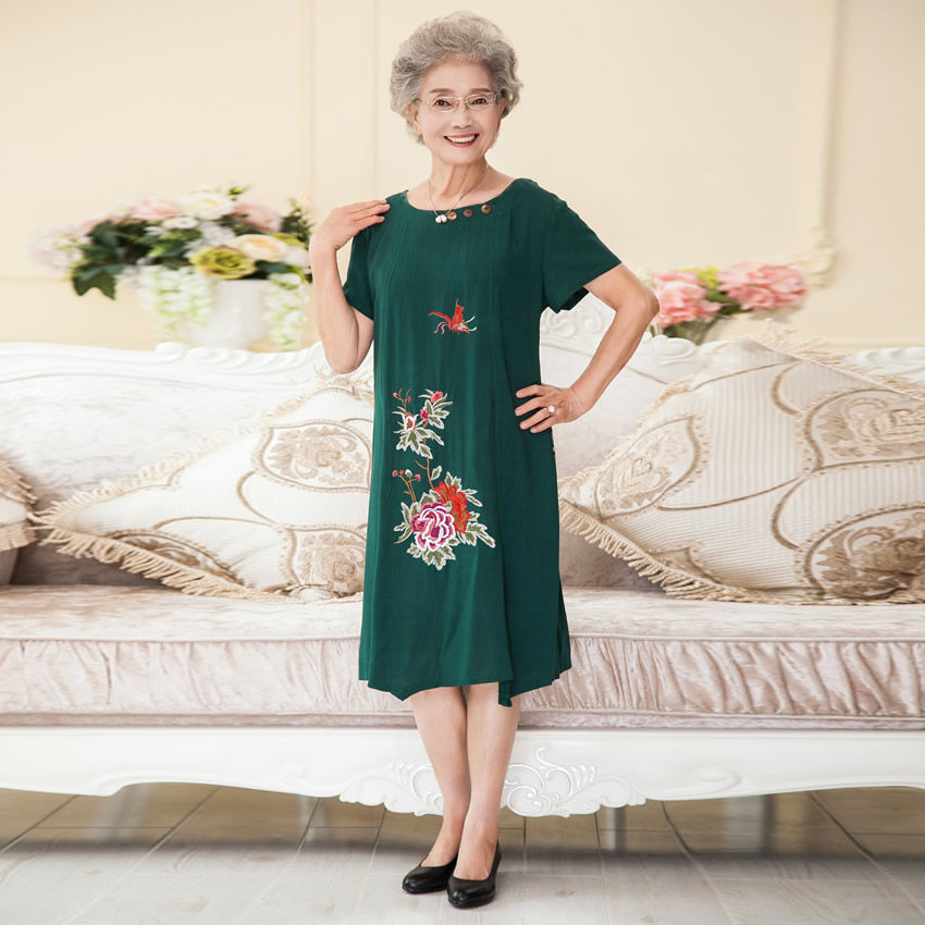中老年夏季中长款裙子加大妈妈装舞裙居家绣花睡裙棉质老人连衣裙