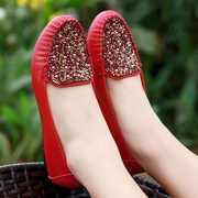 春秋女鞋真皮软底平底单鞋，浅口舒适妈妈鞋豆豆鞋，夏季大码红色皮鞋