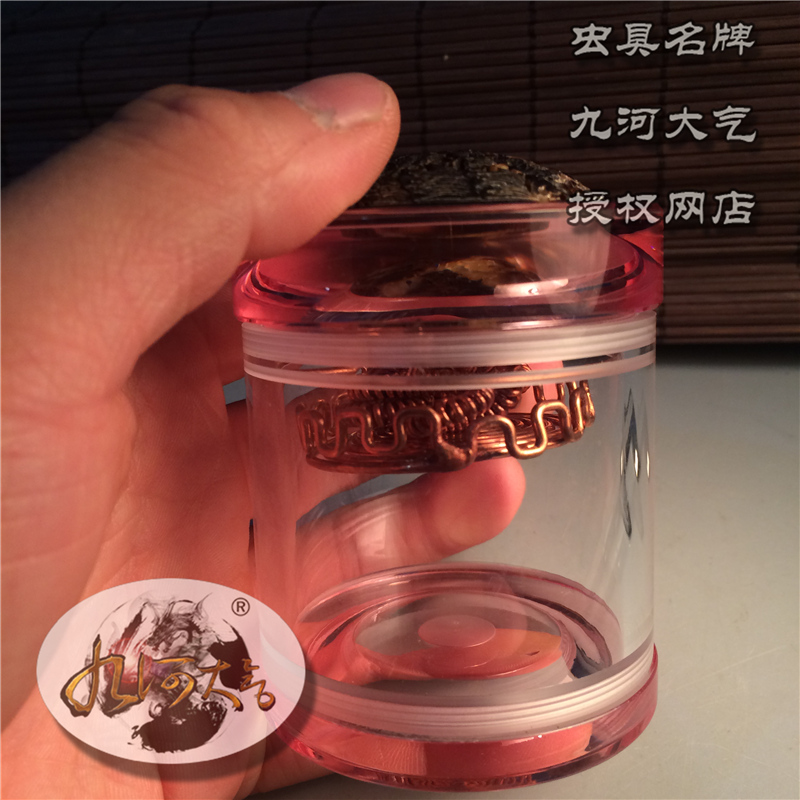 爬虫虫罐宠物鸣虫送父亲节文玩把件之王英强精工扎嘴有机玻璃罐在类目 宠物/宠物食品及用品, 爬虫/鸣虫及其用品, 爬虫/鸣虫用具中 - 来自Buy2taobao.com提供专业的淘宝代购服务