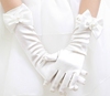 2024款儿童手套分指蝴蝶结长款婚纱，礼服女童缎面手套白色粉色红色