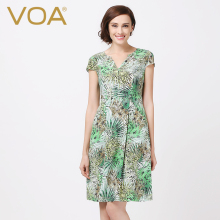 VOA 绿叶金峰石褐豹纹真丝双绉半开领短袖修身后中隐拉中款连衣裙图片