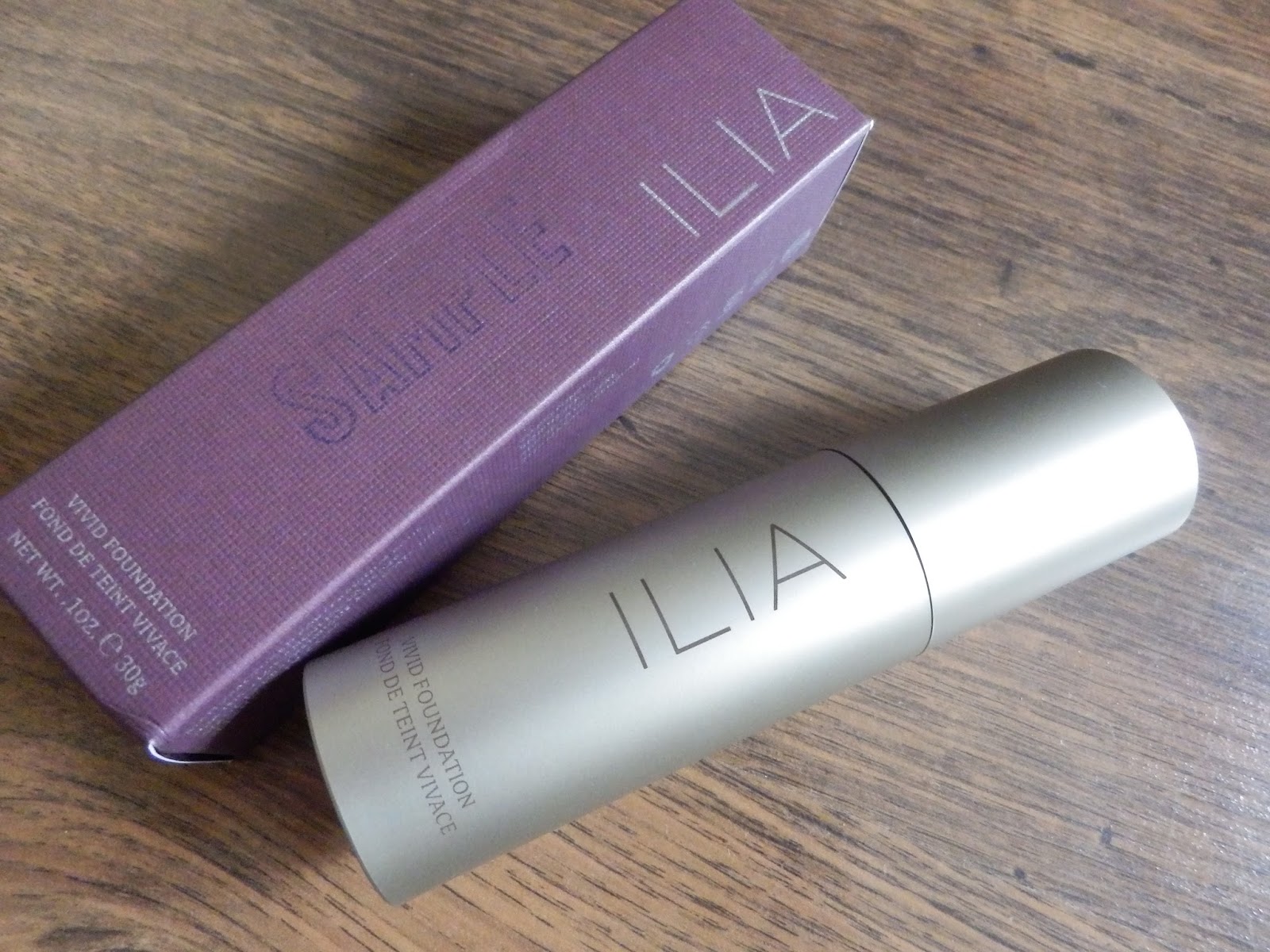 ILIA VIVID FOUNDATION 有機抗敏底霜30g在类目 彩妆/香水/美妆工具, 粉底液/膏中 - 来自Buy2taobao.com提供专业的淘宝代购服务