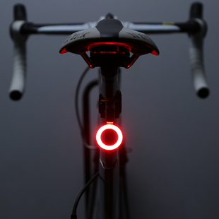 自行车尾灯usb充电山地车灯，夜骑公路车骑行高亮创意尾灯装备配件