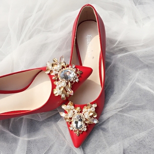 粗跟真皮羊皮女2021春季婚鞋女大红色，新娘鞋水钻尖头高跟单鞋