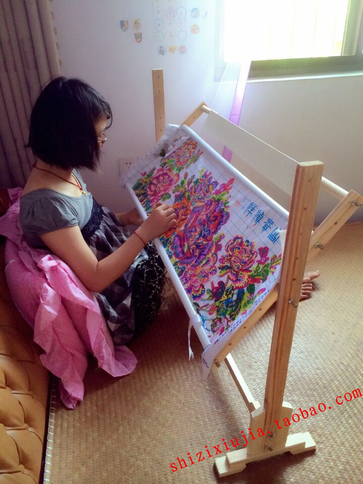 家用大号刺绣十字绣的架子实木绣花架可调绣框工具清仓特价通用在类目 居家布艺, 十字绣及工具配件, 十字绣工具, 绣架中 - 来自Buy2taobao.com提供专业的淘宝代购服务